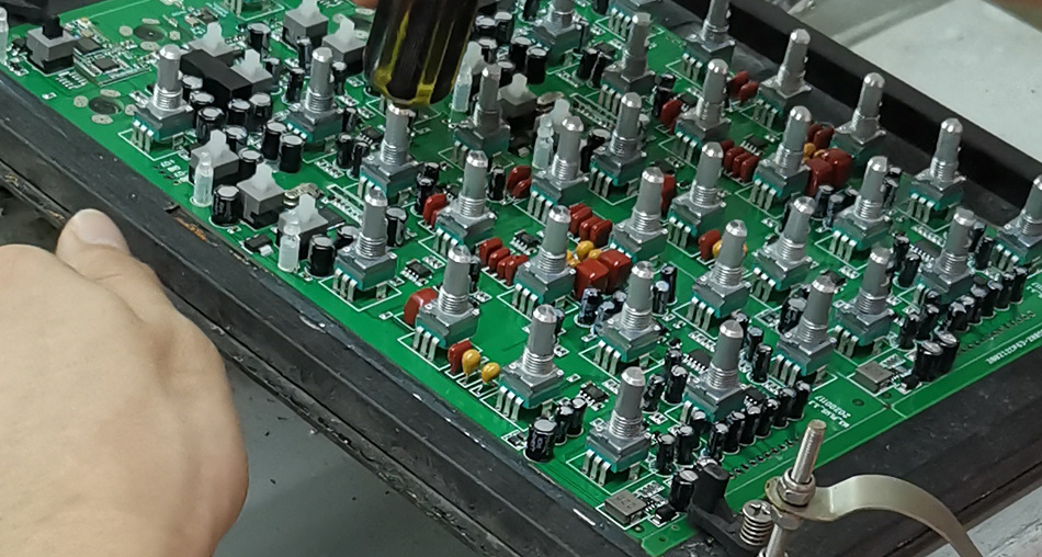 पुरवठा साखळी अनुकूल करून PCBA कारखान्यांचा उत्पादन खर्च कसा कमी करायचा?