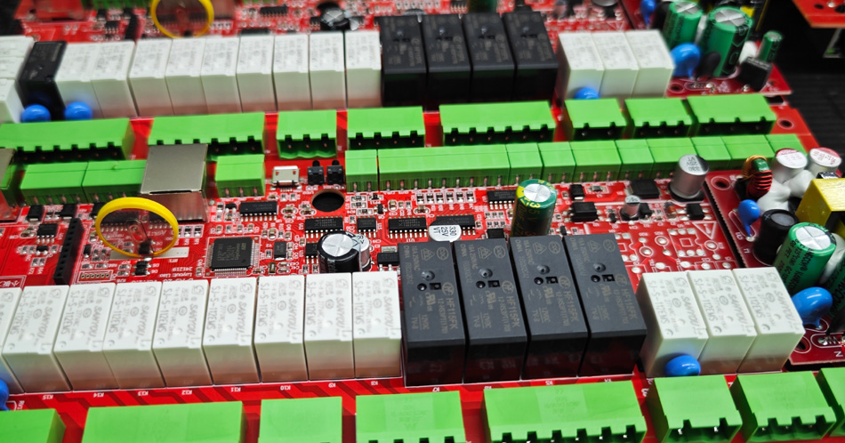 भविष्यातील पीसीबीए फॅक्टरी डेव्हलपमेंट ट्रेंड एक्सप्लोर करणे: तंत्रज्ञान ते सेवेपर्यंत